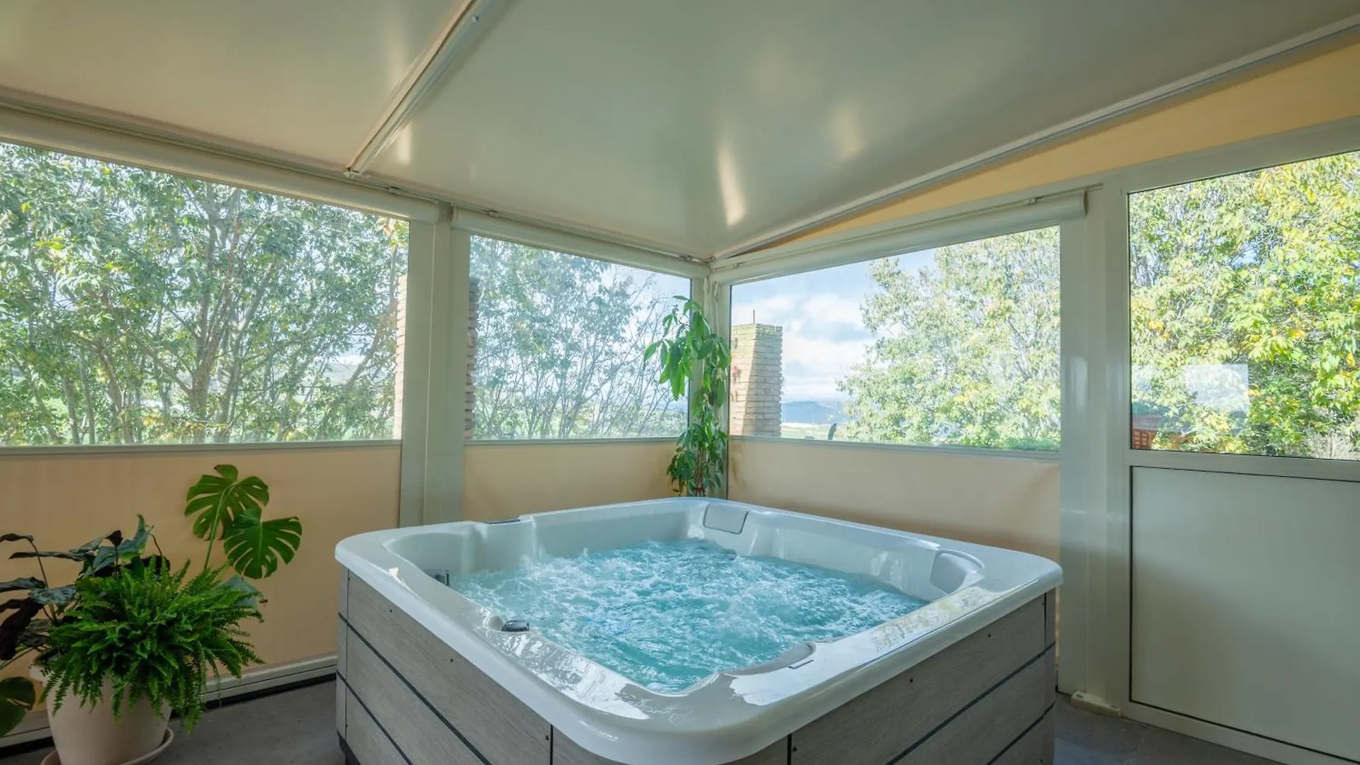 Villa Tasca Кальтаджироне
